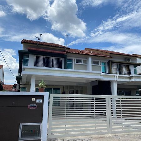Homestay Aalaiya Bertam Kepala Batas - Fully Aircond Exterior photo